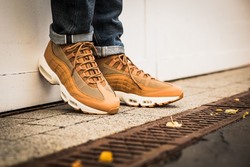 Air max 95 outlet wheat on feet